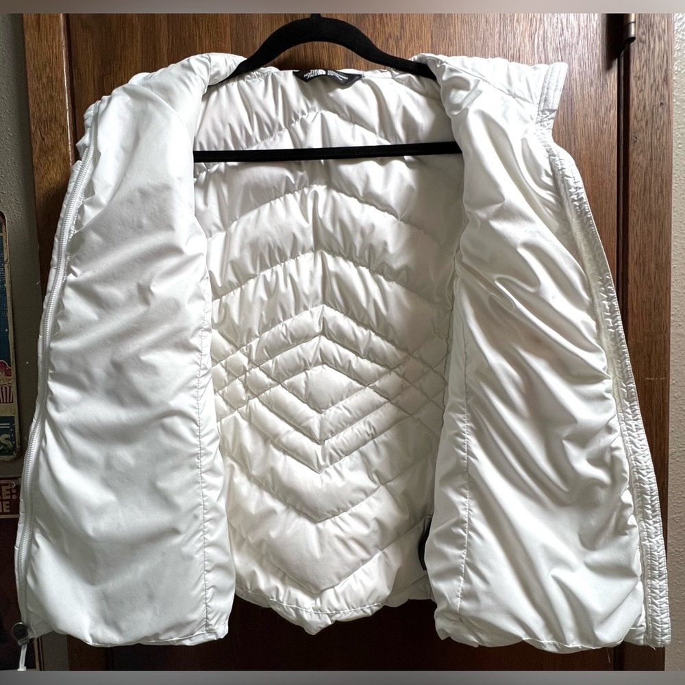 The North Face White Quilted Aconcagua 550 Goose Down Vest Outdoor Winter WARM - Picture 10 of 12